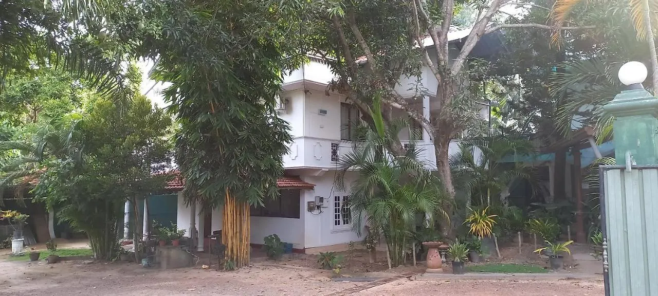 Shady Transit Hotel Katunayake 0*,  Sri Lanka