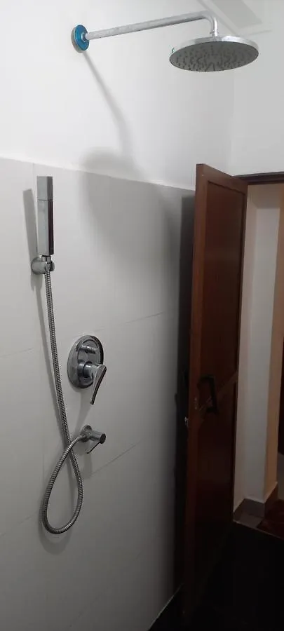 Hostel Shady Transit Hotel Katunayake